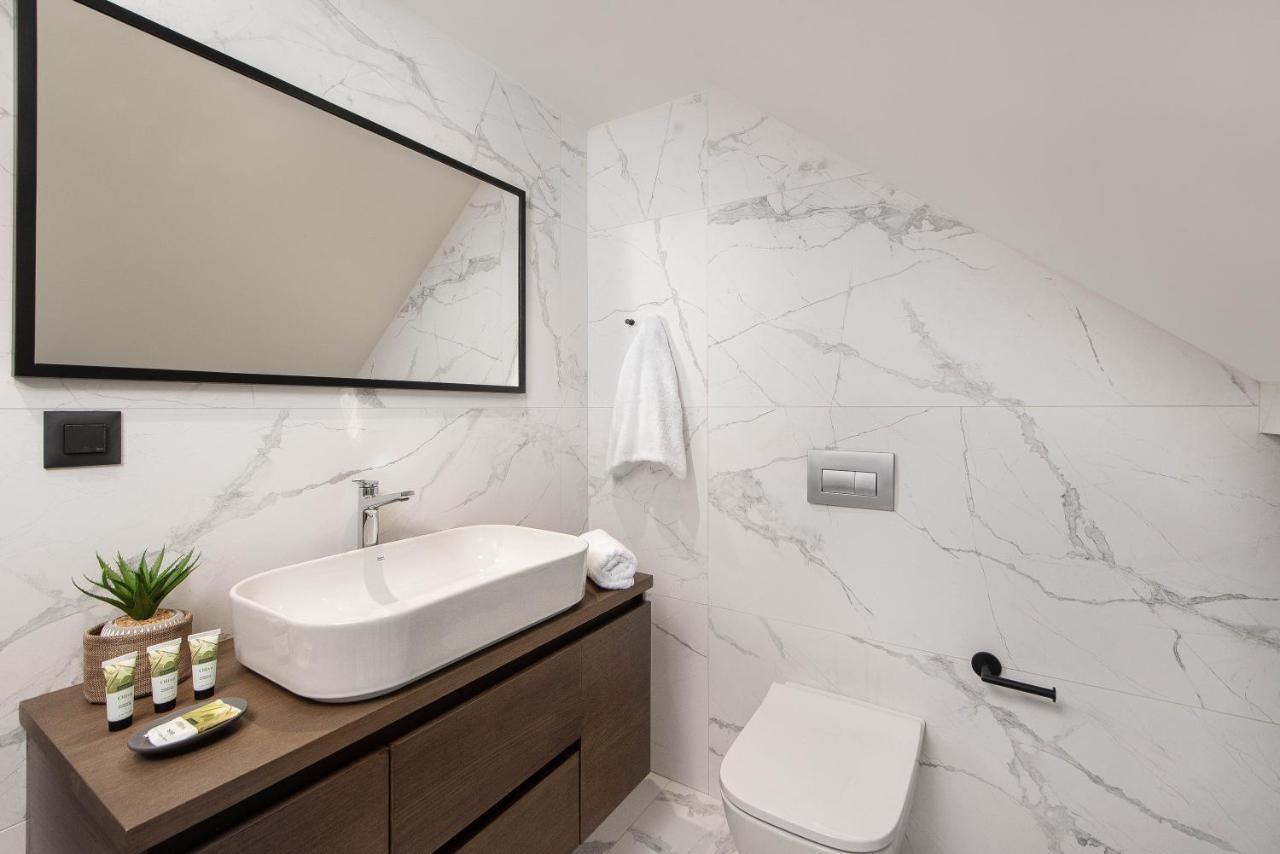 יאליסוס 30 Senses Luxury Apartment Insight מראה חיצוני תמונה