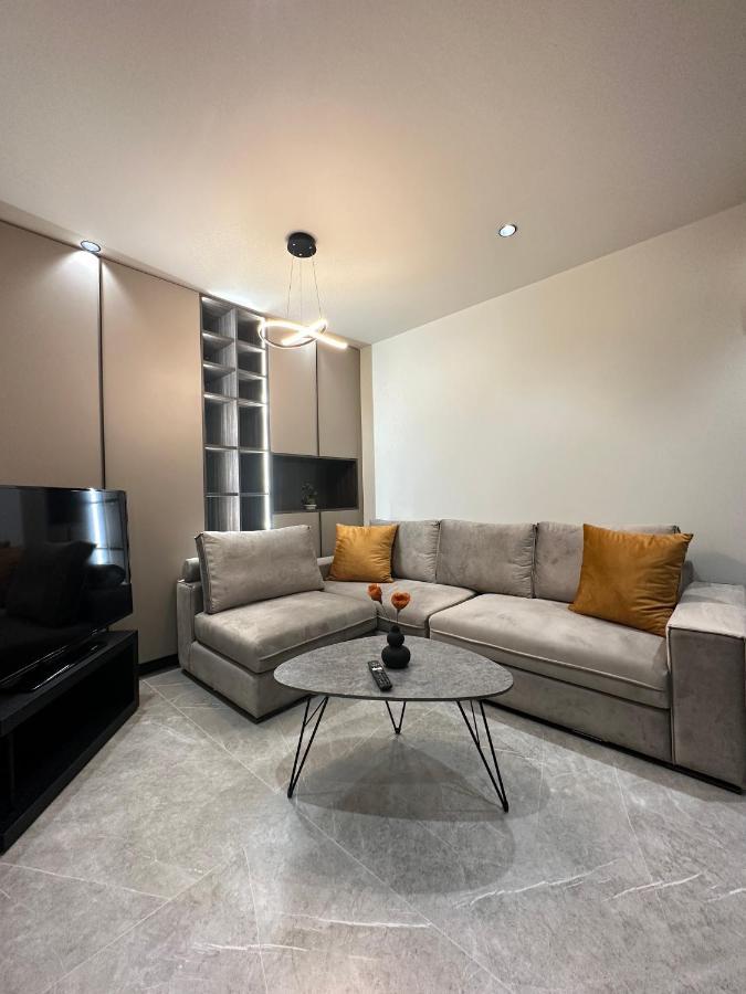 יאליסוס 30 Senses Luxury Apartment Insight מראה חיצוני תמונה